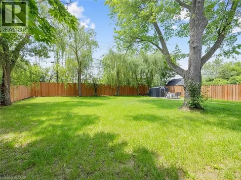 13 Swanhurst Boulevard Mississauga ON L5N 1B6