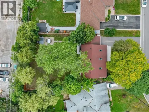 13 Swanhurst Boulevard Mississauga ON L5N 1B6