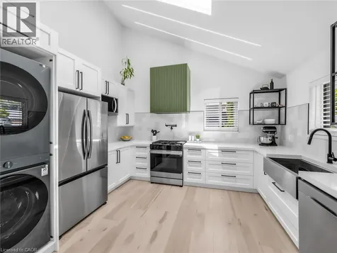 13 Swanhurst Boulevard Mississauga ON L5N 1B6