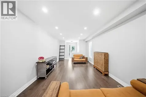 5875 Blue Spruce Avenue Burlington ON L7L 7N7