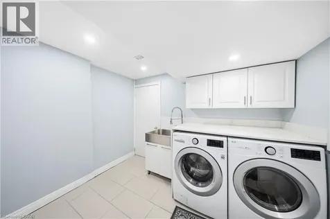 5875 Blue Spruce Avenue Burlington ON L7L 7N7