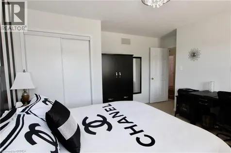 114 Blackburn Drive Brantford ON N3T 6S2