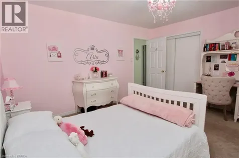 114 Blackburn Drive Brantford ON N3T 6S2