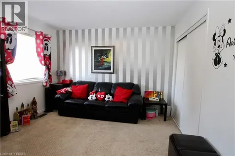 114 Blackburn Drive Brantford ON N3T 6S2