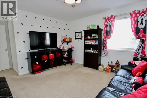 114 Blackburn Drive Brantford ON N3T 6S2