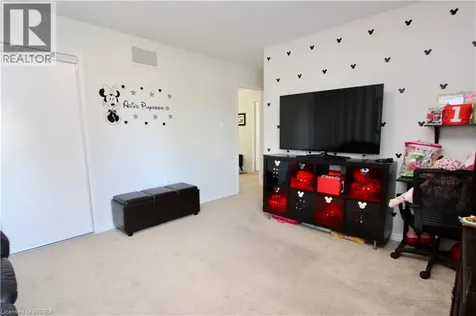 114 Blackburn Drive Brantford ON N3T 6S2