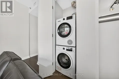 300 Lisgar Street Ottawa ON K2P 0E2