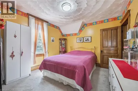 44 Walter Street Kitchener ON N2G 1S1