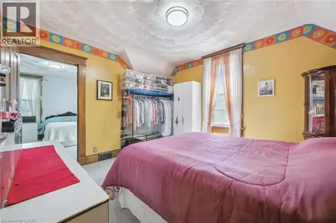44 Walter Street Kitchener ON N2G 1S1