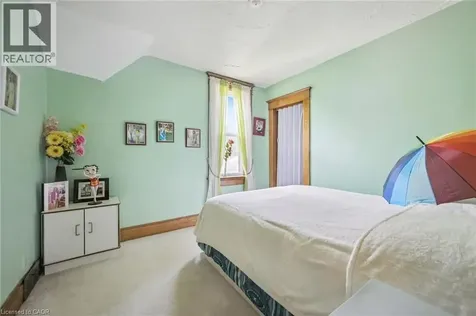 44 Walter Street Kitchener ON N2G 1S1