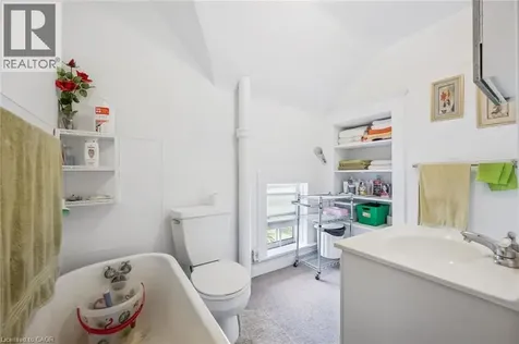 44 Walter Street Kitchener ON N2G 1S1