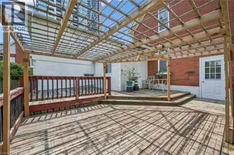44 Walter Street Kitchener ON N2G 1S1