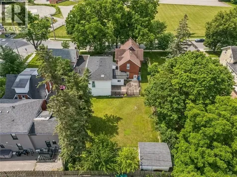44 Walter Street Kitchener ON N2G 1S1