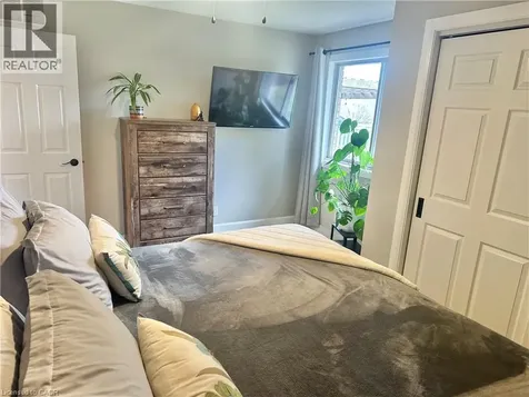 7 Spruce Grove Court Port Dover ON N0A 1N6