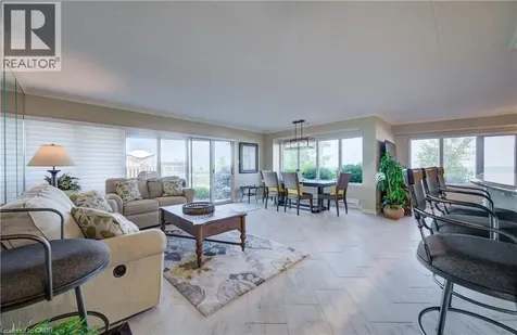 9 Pine Street Grand Bend ON N0M 1T0