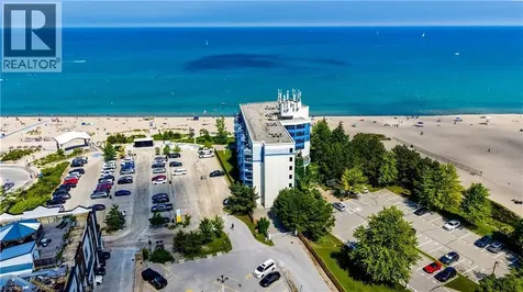 9 Pine Street Grand Bend ON N0M 1T0