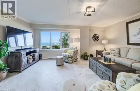 9 Pine Street Grand Bend ON N0M 1T0