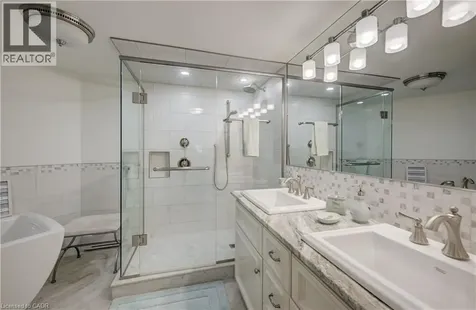 9 Pine Street Grand Bend ON N0M 1T0