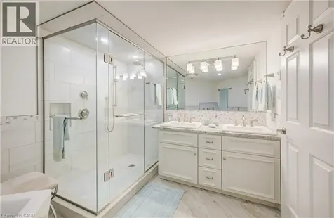 9 Pine Street Grand Bend ON N0M 1T0