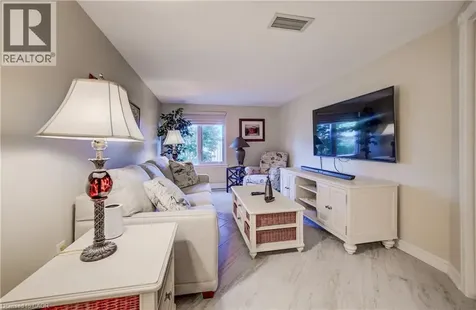 9 Pine Street Grand Bend ON N0M 1T0