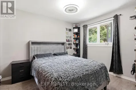 22 Mark Crescent Cambridge ON N1S 4A3