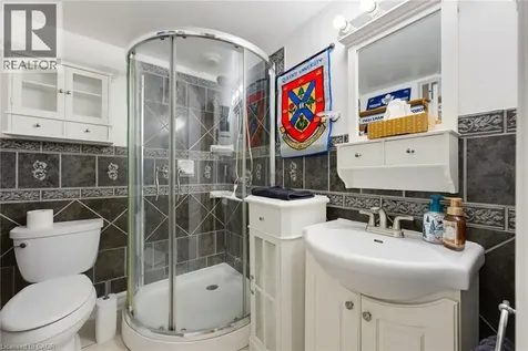 4078 Stephanie Street Burlington ON L7L 1X1