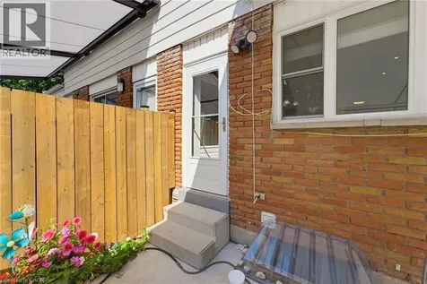 4078 Stephanie Street Burlington ON L7L 1X1