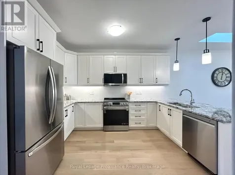 33 Athabaska Drive Belleville (thurlow Ward) ON K8N 0T1