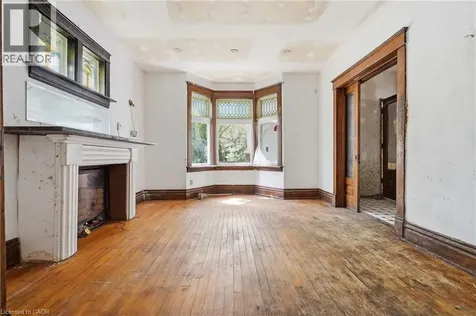 45 Pandora Avenue North Kitchener ON N2H 3C1