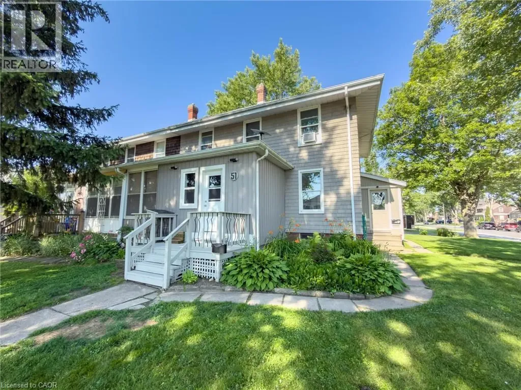 51 Plymouth Road Welland ON L3B 3C5
