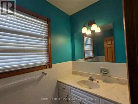 253 Mount Pleasant Street Brantford ON N3T 1V2