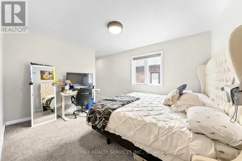 130 Pondcliffe Drive Kitchener ON N2R 0M4