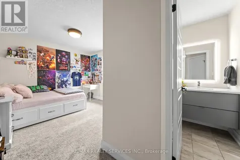 130 Pondcliffe Drive Kitchener ON N2R 0M4