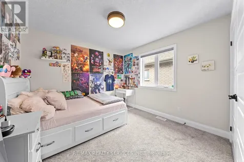 130 Pondcliffe Drive Kitchener ON N2R 0M4
