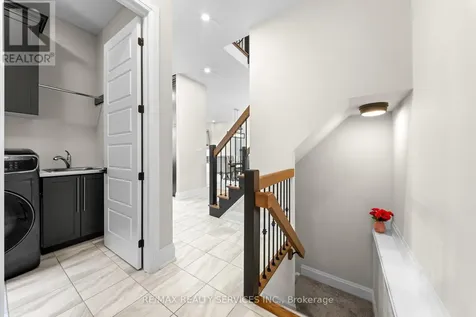 130 Pondcliffe Drive Kitchener ON N2R 0M4