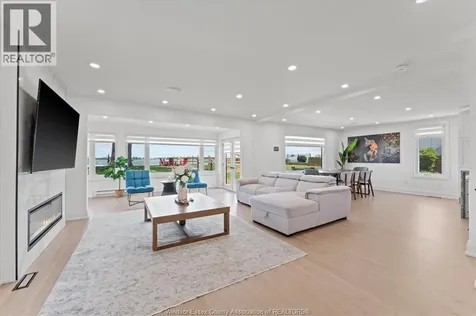 8190 Riverside Drive Windsor ON N8S 1E4