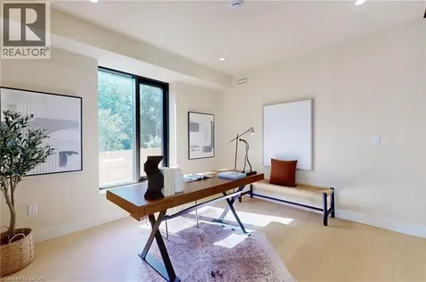 28 Dunsmore Gardens Toronto ON M3H 3M2