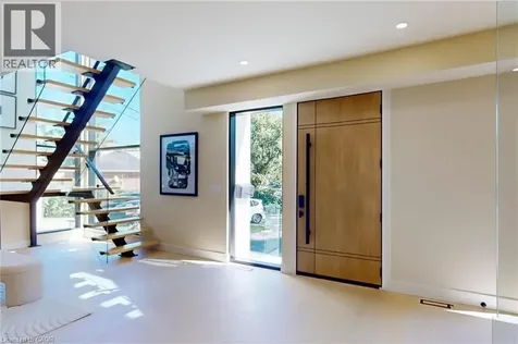 28 Dunsmore Gardens Toronto ON M3H 3M2