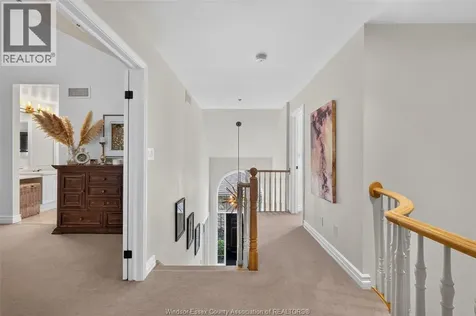 208 Crystal Bay Drive Amherstburg ON N9V 4A6