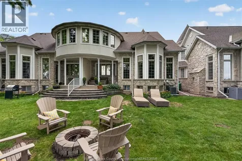 208 Crystal Bay Drive Amherstburg ON N9V 4A6