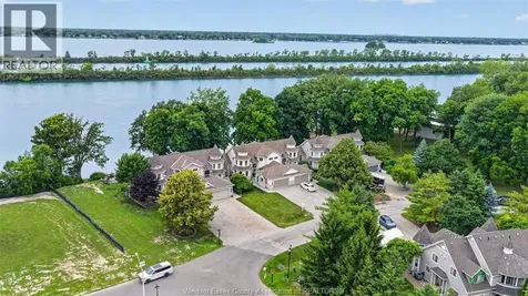 208 Crystal Bay Drive Amherstburg ON N9V 4A6