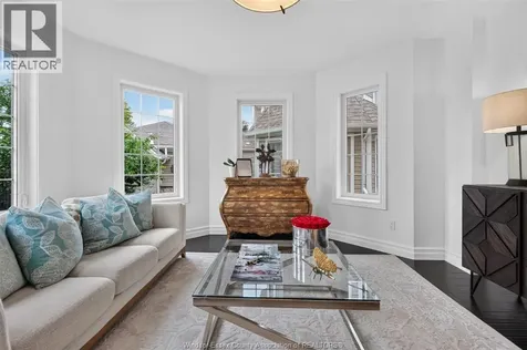 208 Crystal Bay Drive Amherstburg ON N9V 4A6
