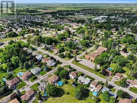 129 Christopher Hamilton Street Ottawa ON K0A 2Z0