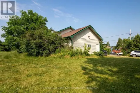 945 Highland Road Selwyn ON K0L 1H0