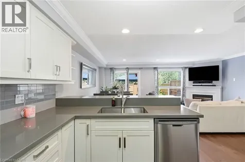 2001 Atkinson Drive Burlington ON L7M 4H7