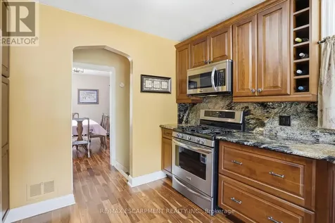 950 North Shore Boulevard West Burlington (bayview) ON L7T 1B1