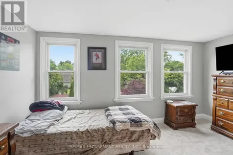 950 North Shore Boulevard West Burlington (bayview) ON L7T 1B1