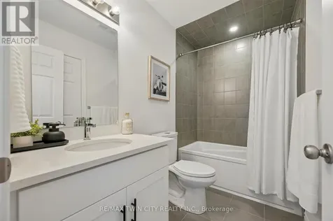 80 Lomond Lane Kitchener ON N2R 0R4