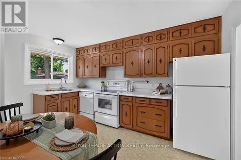 21 Brier Crescent Brantford ON N3R 3M5