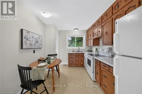 21 Brier Crescent Brantford ON N3R 3M5